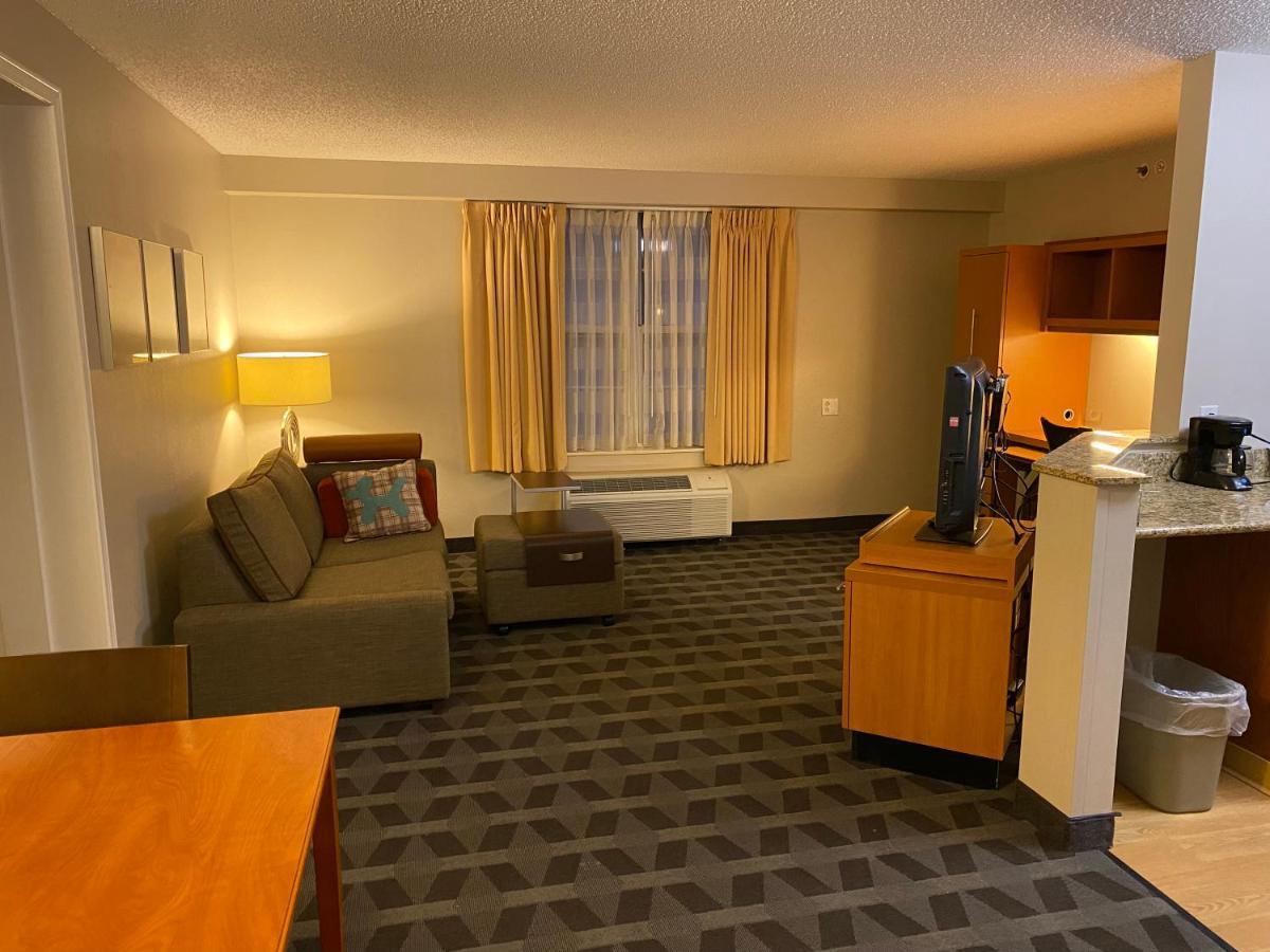 Mainstay Suites Middleburg Heights Cleveland Airport Екстериор снимка