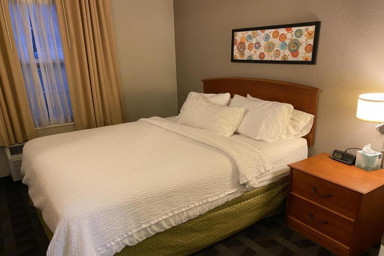 Mainstay Suites Middleburg Heights Cleveland Airport Екстериор снимка