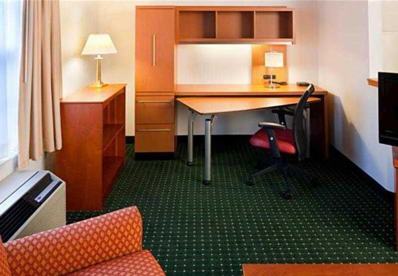 Mainstay Suites Middleburg Heights Cleveland Airport Стая снимка