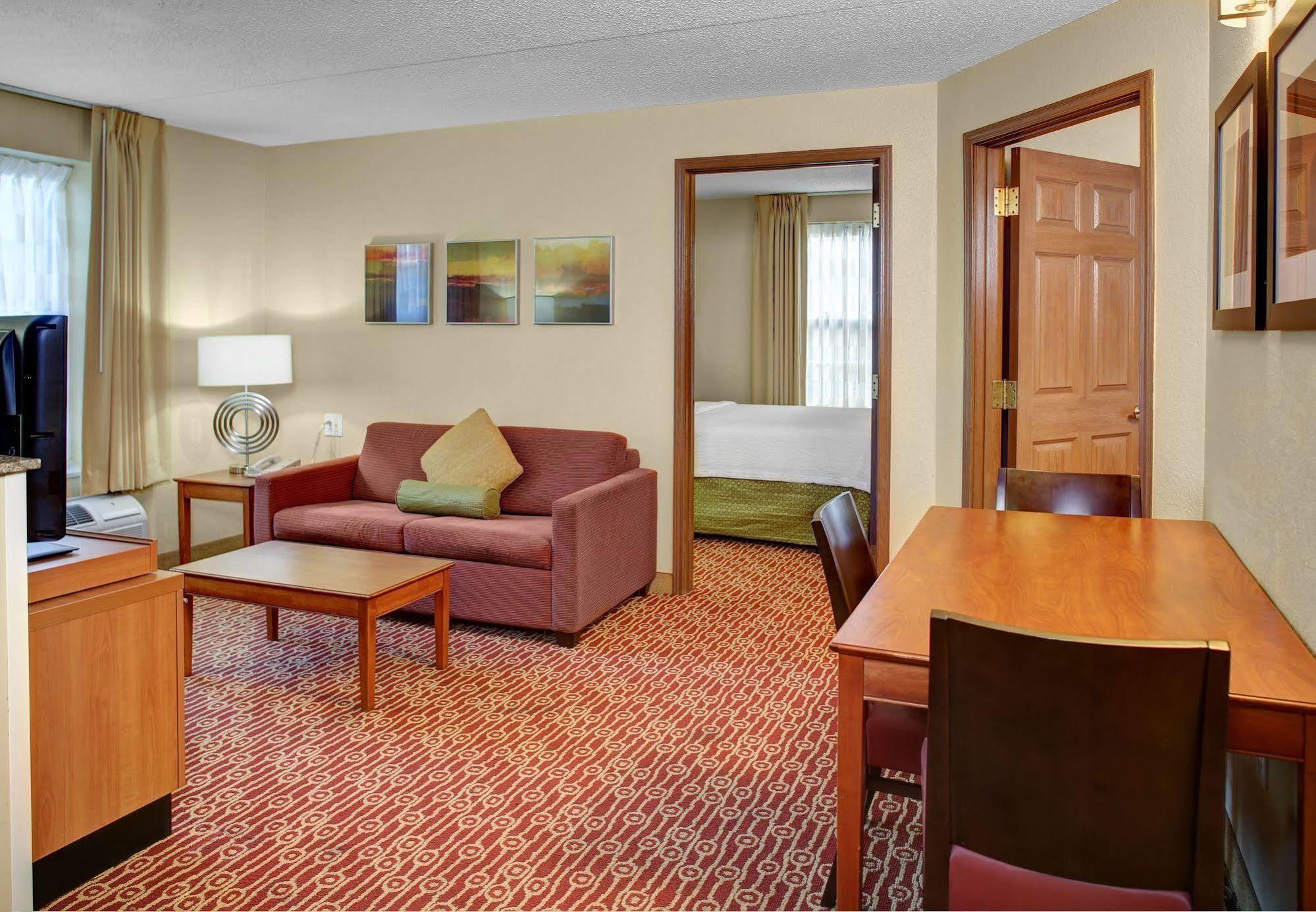 Mainstay Suites Middleburg Heights Cleveland Airport Екстериор снимка